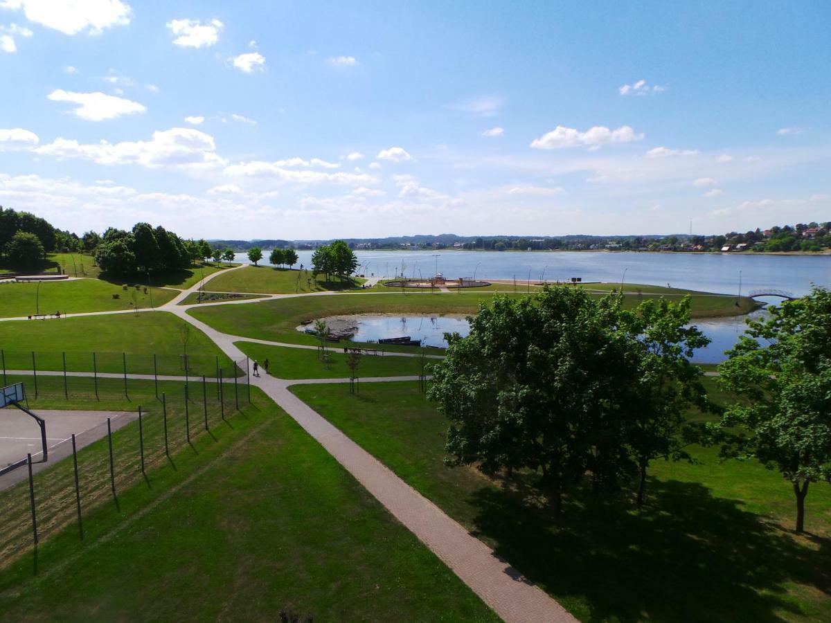 Cozy Apartment With A Wonderful Lake View Telšiai Екстериор снимка